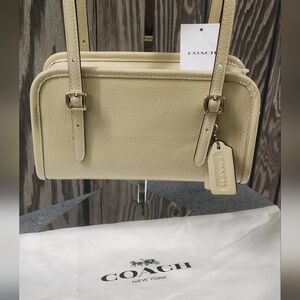 Coach NWT Swing Zip 20 Crinkle Patent